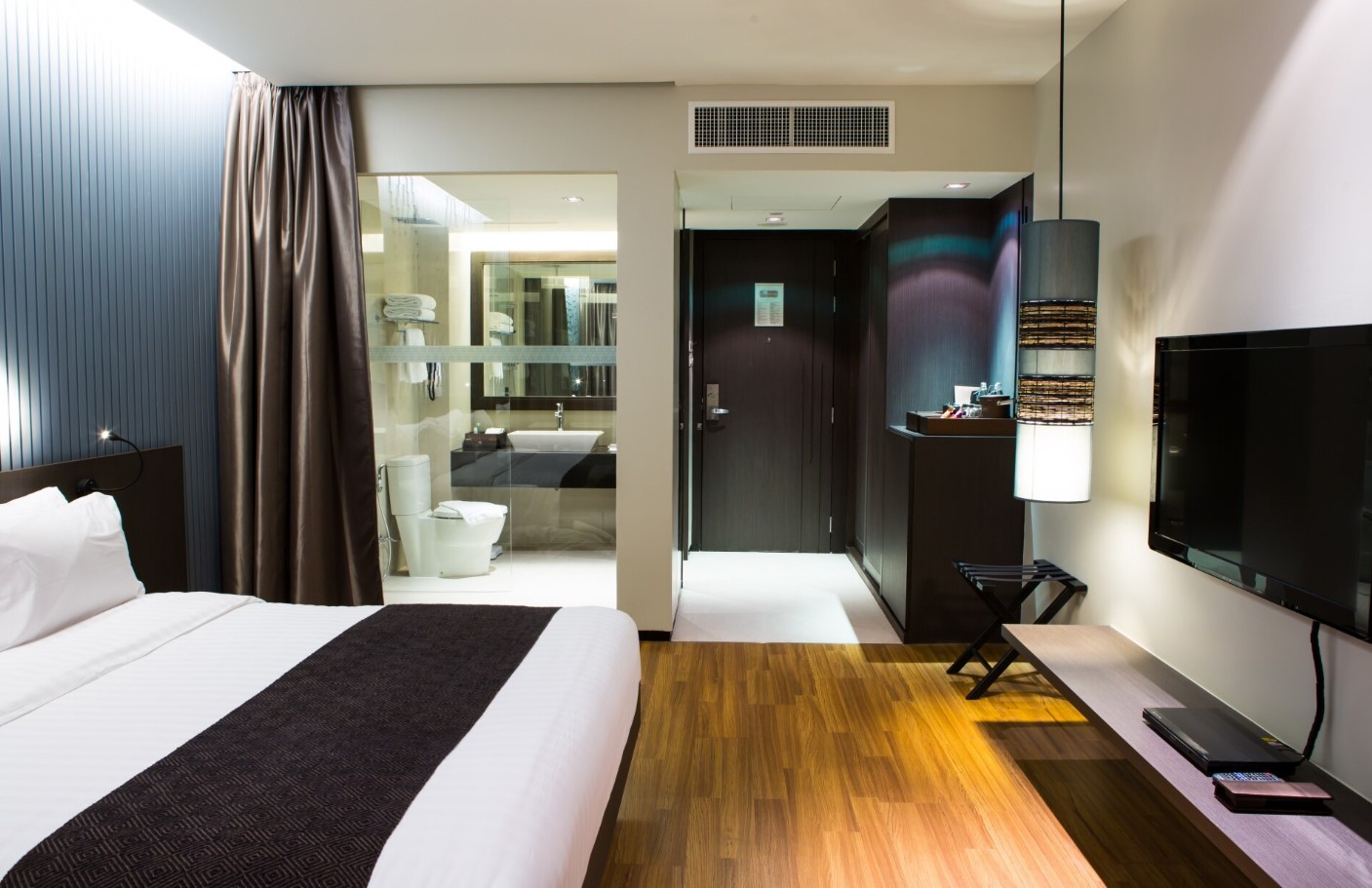 luxury-guestroom